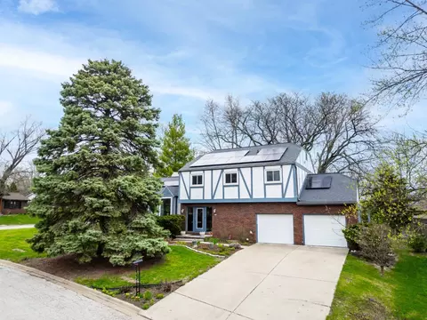 300 Harper Ct, Normal, IL 61761