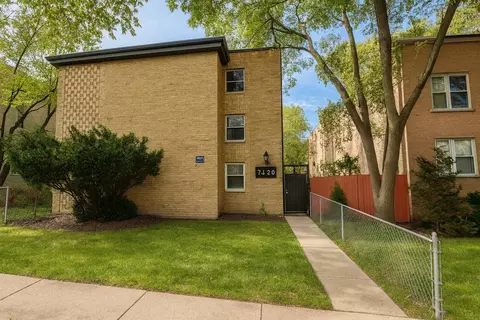 7420 N Winchester Ave #2A, Chicago, IL 60626