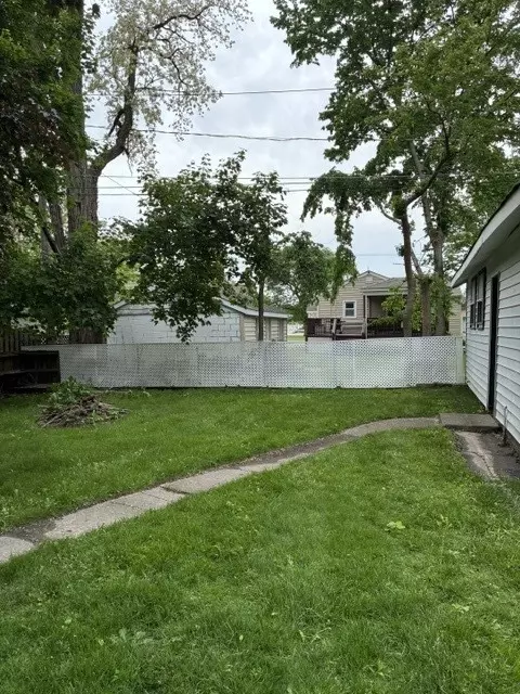 Exterior - 120 S Kinzie St, Thornton, IL 60476 photo 3 of 5