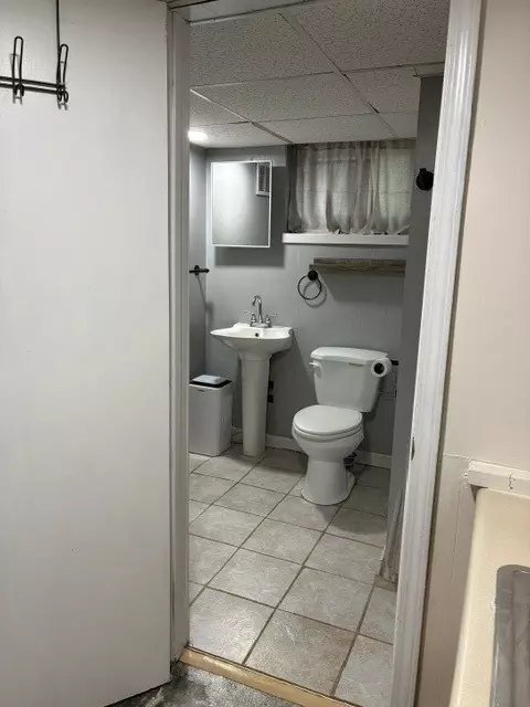 Bath - 120 S Kinzie St, Thornton, IL 60476 photo 3 of 3