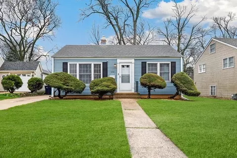 559 S Lewis Ave, Lombard, IL 60148