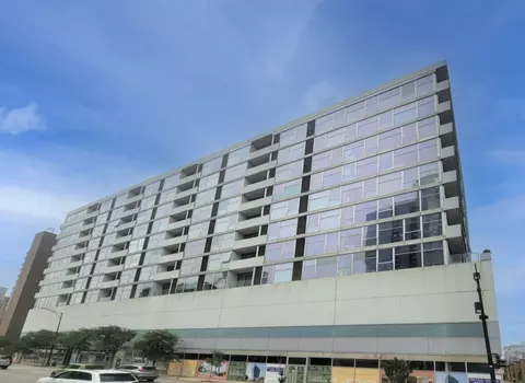 630 N Franklin St #808, Chicago, IL 60654