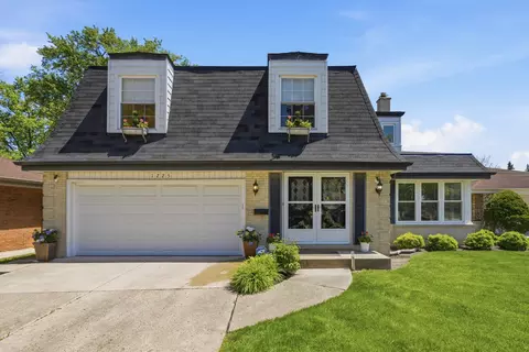 1225 Crain St, Park Ridge, IL 60068