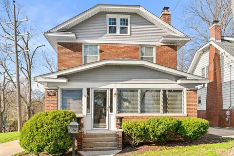 629 W Downer Pl, Aurora, IL 60506