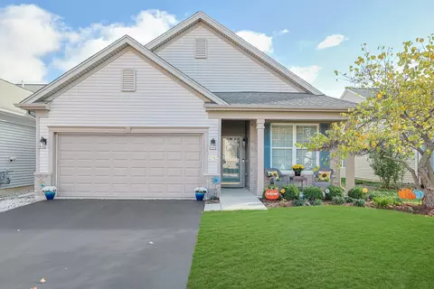 12382 Wedgemere Dr, Huntley, IL 60142