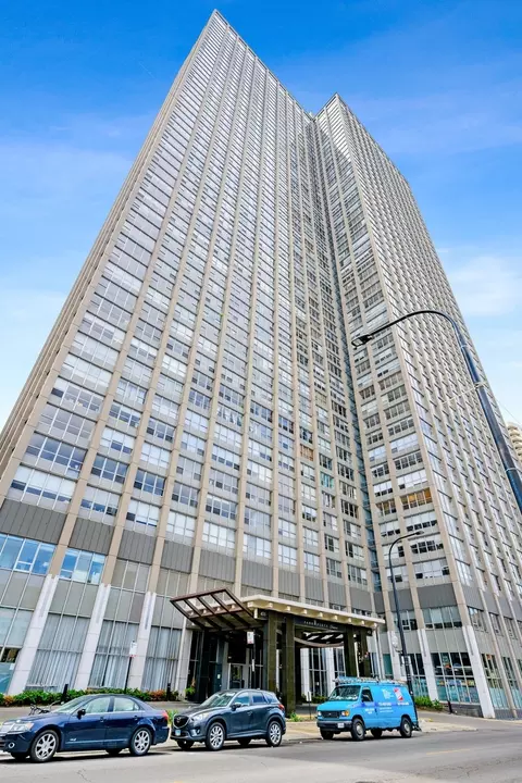 Undisclosed, Chicago, IL 60613