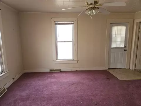 Living - 805 W Pine St, Percy, IL 62272 photo 1 of 1