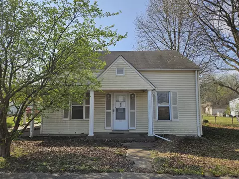 805 W Pine St, Percy, IL 62272