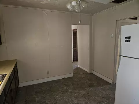 Entry Way - 805 W Pine St, Percy, IL 62272 photo 1 of 1