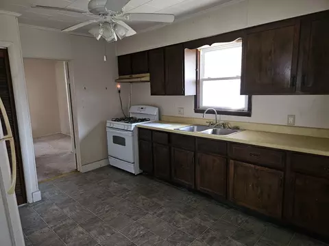 Kitchen - 805 W Pine St, Percy, IL 62272 photo 1 of 1