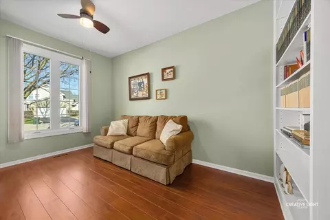 Living - 595 Golfers Ln, Bartlett, IL 60103 photo 1 of 3