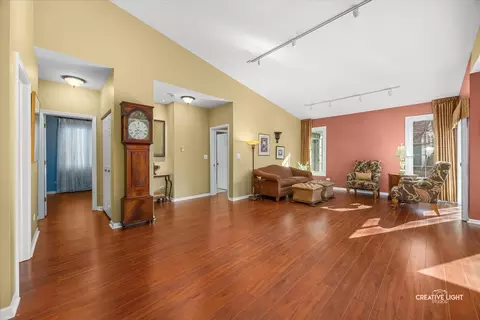 Living - 595 Golfers Ln, Bartlett, IL 60103 photo 2 of 3