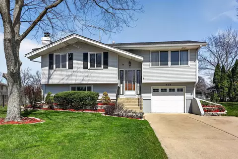 906 Jeffery Ct, Schaumburg, IL 60193