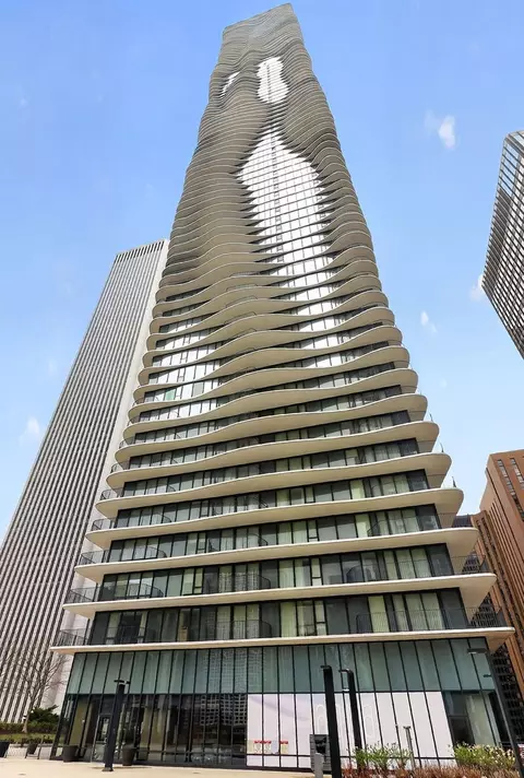 225 N Columbus Dr #5411, Chicago, IL 60601