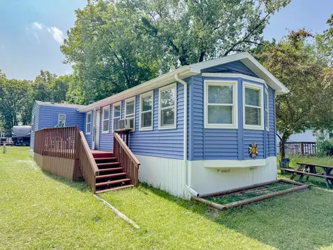 11221 Woodhaven, Sublette, IL 61367