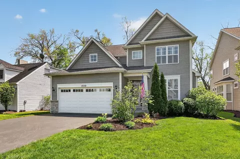 1039 Carol St, Downers Grove, IL 60516