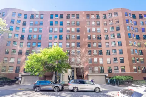 711 W Gordon Ter #810, Chicago, IL 60613