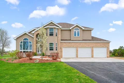 1758 N 44th Rd, Leland, IL 60531