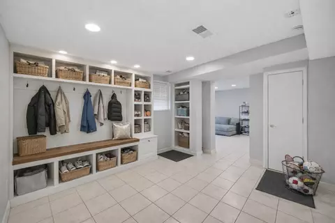 Entry Way - Undisclosed, Chicago, IL 60659 photo 2 of 2