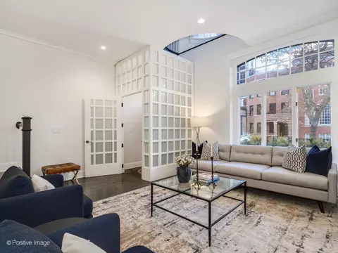 Living - 37 Elm St, Chicago, IL 60611 photo 3 of 8