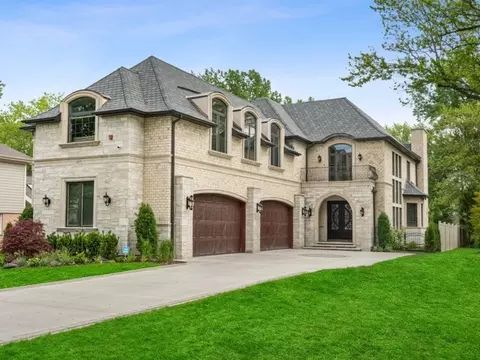 3075 Keystone Rd, Northbrook, IL 60062