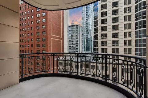 Exterior - 10 E Delaware Pl #9C, Chicago, IL 60611 photo 2 of 4