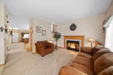 Living - 4334 Dillon St, Plano, IL 60545 photo 3 of 3
