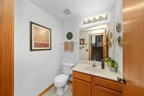 Bath - 4334 Dillon St, Plano, IL 60545 photo 1 of 3