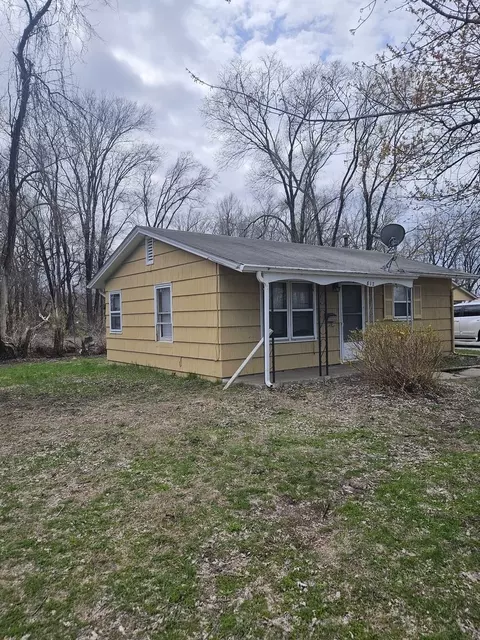 812 37th Ave, Rock Island, IL 61201