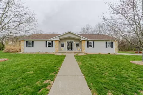 3275 Tohill Ln, Decatur, IL 62521