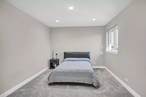 Bedroom - 70 Prairie Ct, Wheeling, IL 60090 photo 3 of 6