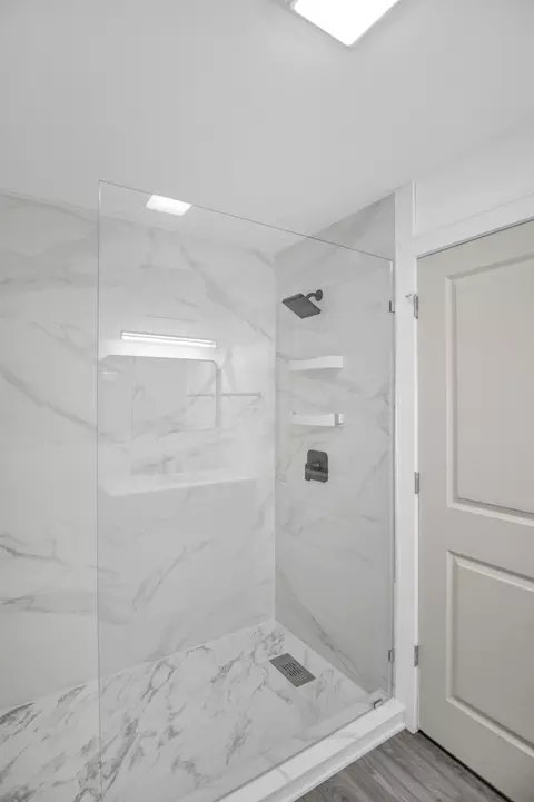 Bath - 70 Prairie Ct, Wheeling, IL 60090 photo 8 of 9