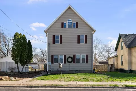 621 S Birchwood Ave, Davenport, IA 52802