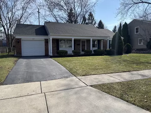 1621 Portsmouth Ln, Schaumburg, IL 60194