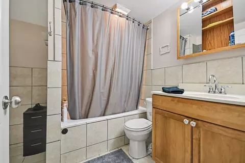 Bath - 14517 Meadow Ln, Plainfield, IL 60544 photo 4 of 4