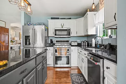Kitchen - 14517 Meadow Ln, Plainfield, IL 60544 photo 1 of 6