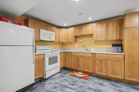 Kitchen - 14517 Meadow Ln, Plainfield, IL 60544 photo 4 of 6