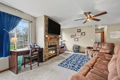 Living - 14517 Meadow Ln, Plainfield, IL 60544 photo 2 of 3