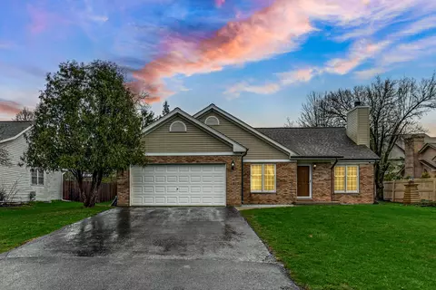 889 Dorsetshire Dr, Crete, IL 60417