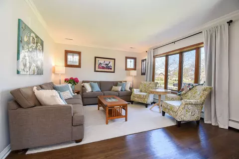Living - 349 Blackhawk Rd, Riverside, IL 60546 photo 2 of 4