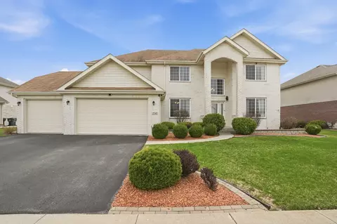 2247 S Robin Ln, Lynwood, IL 60411