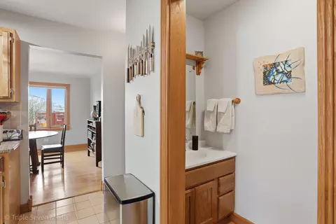 Entry Way - 15417 Maple Ct, Oak Forest, IL 60452 photo 2 of 2