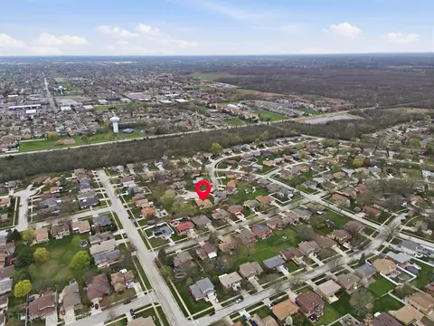 View/Area - 15417 Maple Ct, Oak Forest, IL 60452 photo 8 of 12