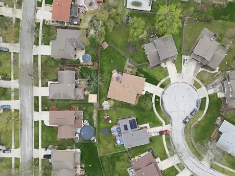 View/Area - 15417 Maple Ct, Oak Forest, IL 60452 photo 6 of 12