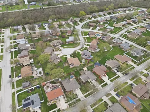 View/Area - 15417 Maple Ct, Oak Forest, IL 60452 photo 7 of 12