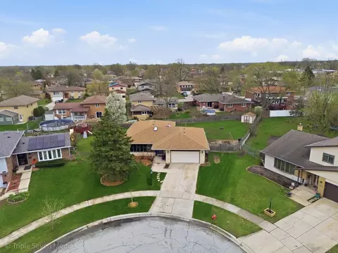 View/Area - 15417 Maple Ct, Oak Forest, IL 60452 photo 2 of 12