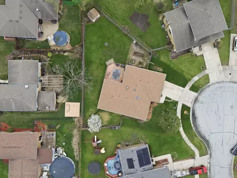 View/Area - 15417 Maple Ct, Oak Forest, IL 60452 photo 5 of 12