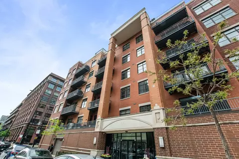 560 W Fulton St #603, Chicago, IL 60661