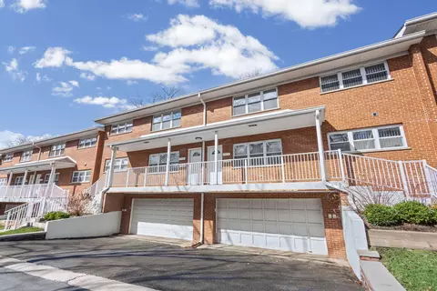 169 E Palatine Rd #E, Palatine, IL 60067