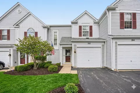 202 Shadybrook Ln, Aurora, IL 60504